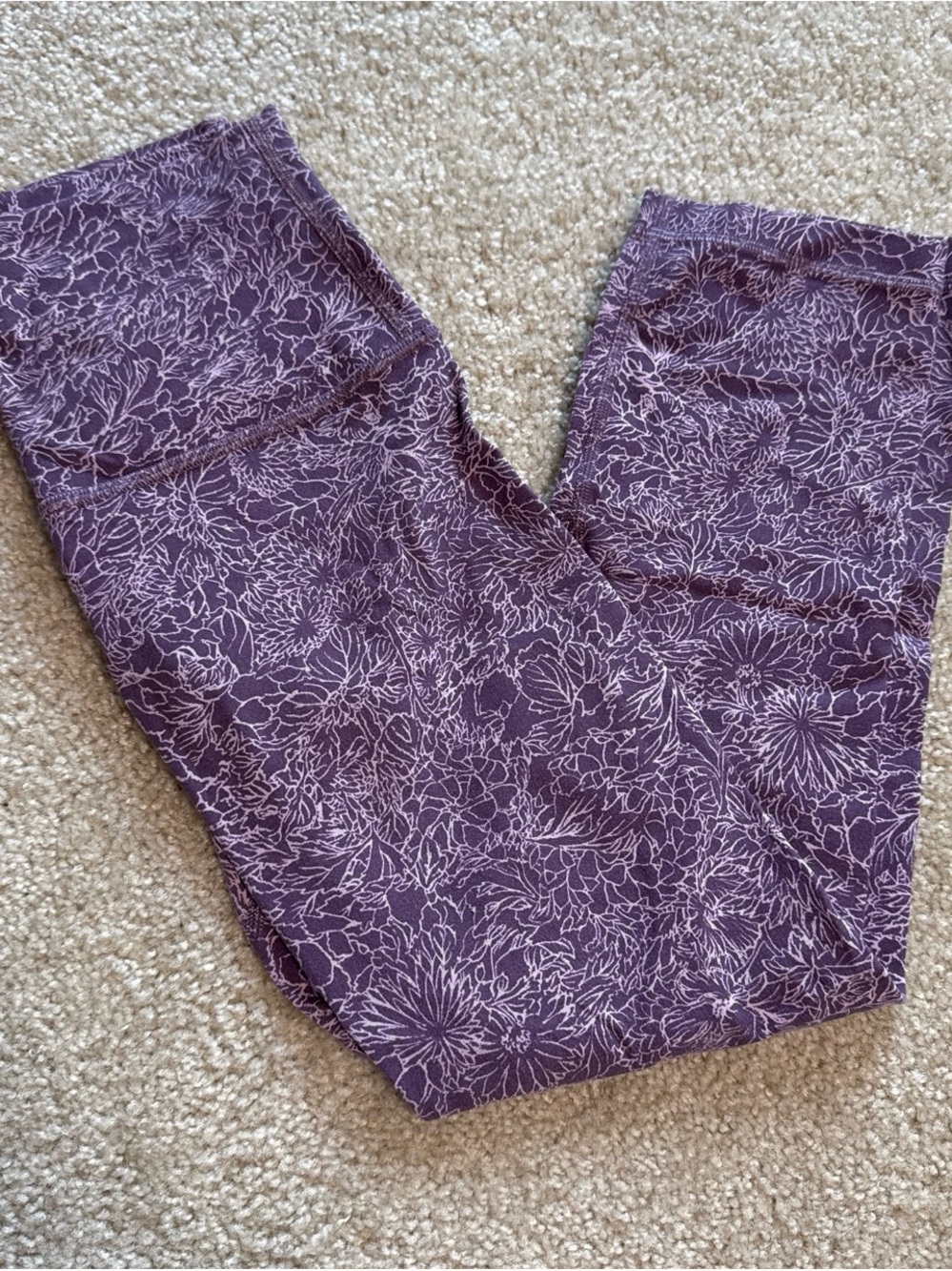 lululemon athletica Purple Floral Print 3/4 Align Leggings